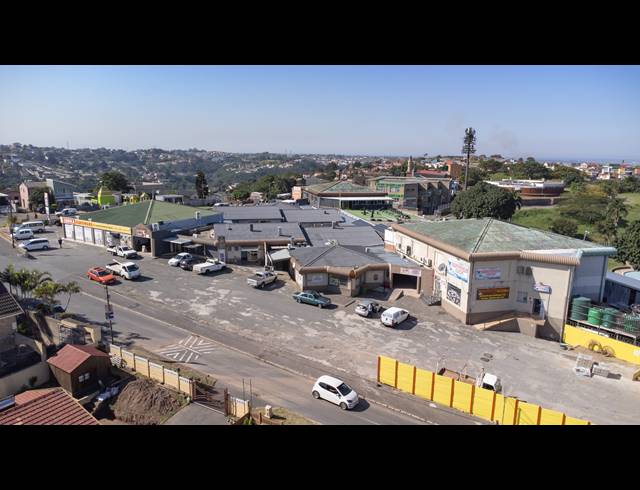 110M² BUSINESS TO LET IN CROFTDENE